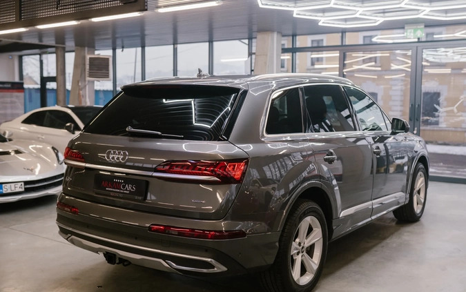 Audi Q7 cena 255000 przebieg: 38500, rok produkcji 2022 z Malbork małe 301